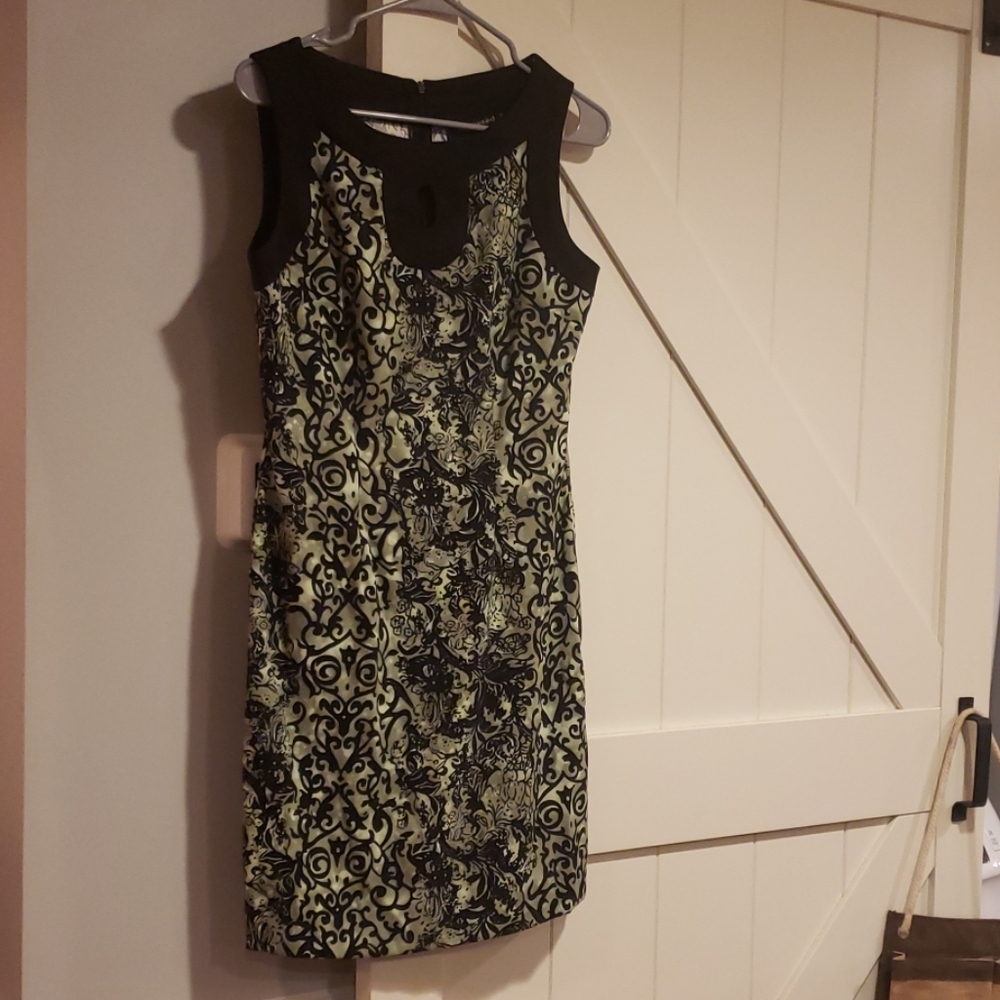 Beautiful Annected Apprarel Dress